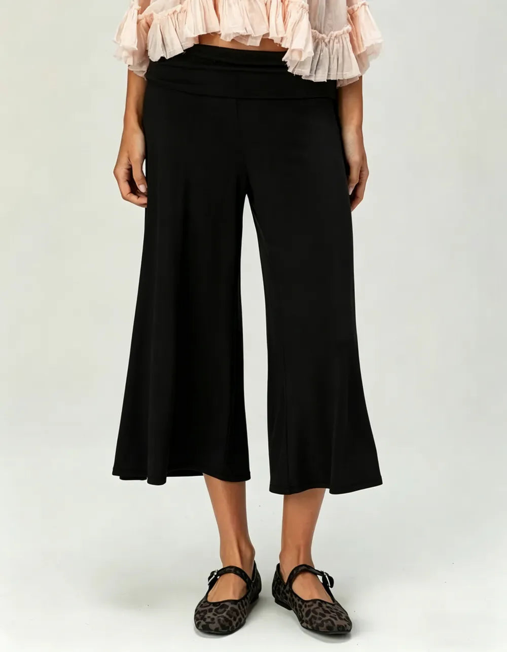 Women‘s Low Rise Gaucho Pants