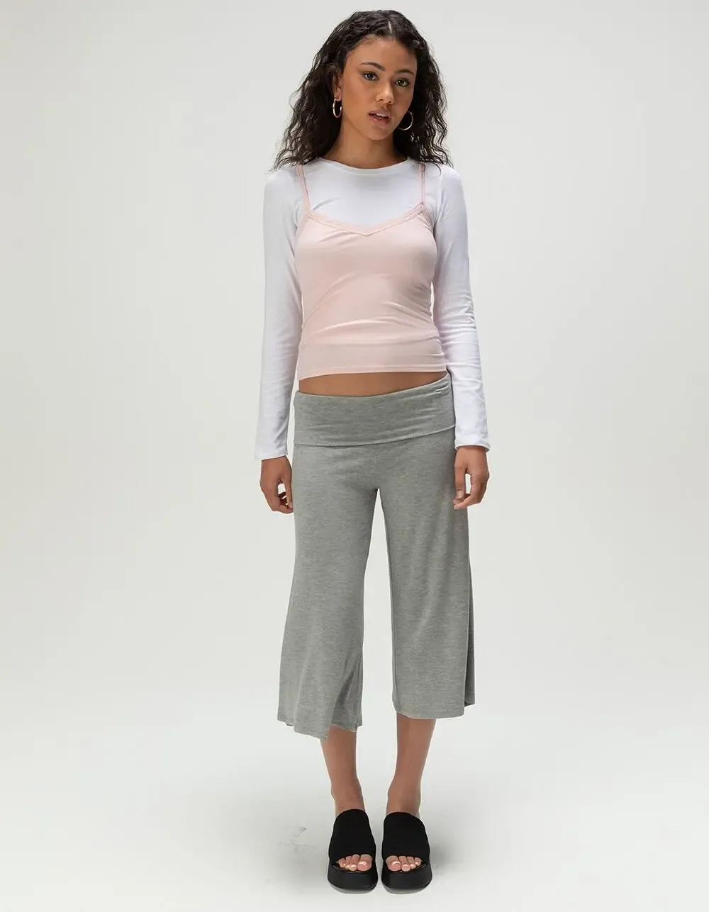 Women‘s Low Rise Gaucho Pants
