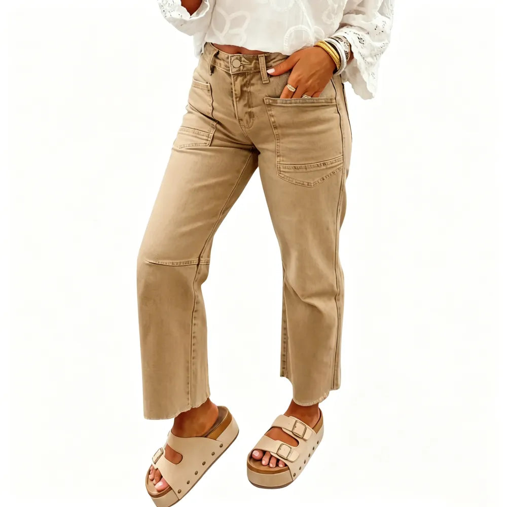 Women's Frayed Cropped Straight Jeans with Pockets