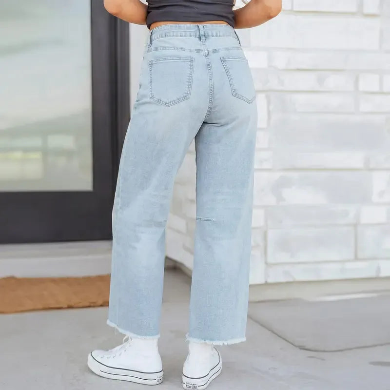 Women's Frayed Cropped Straight Jeans with Pockets